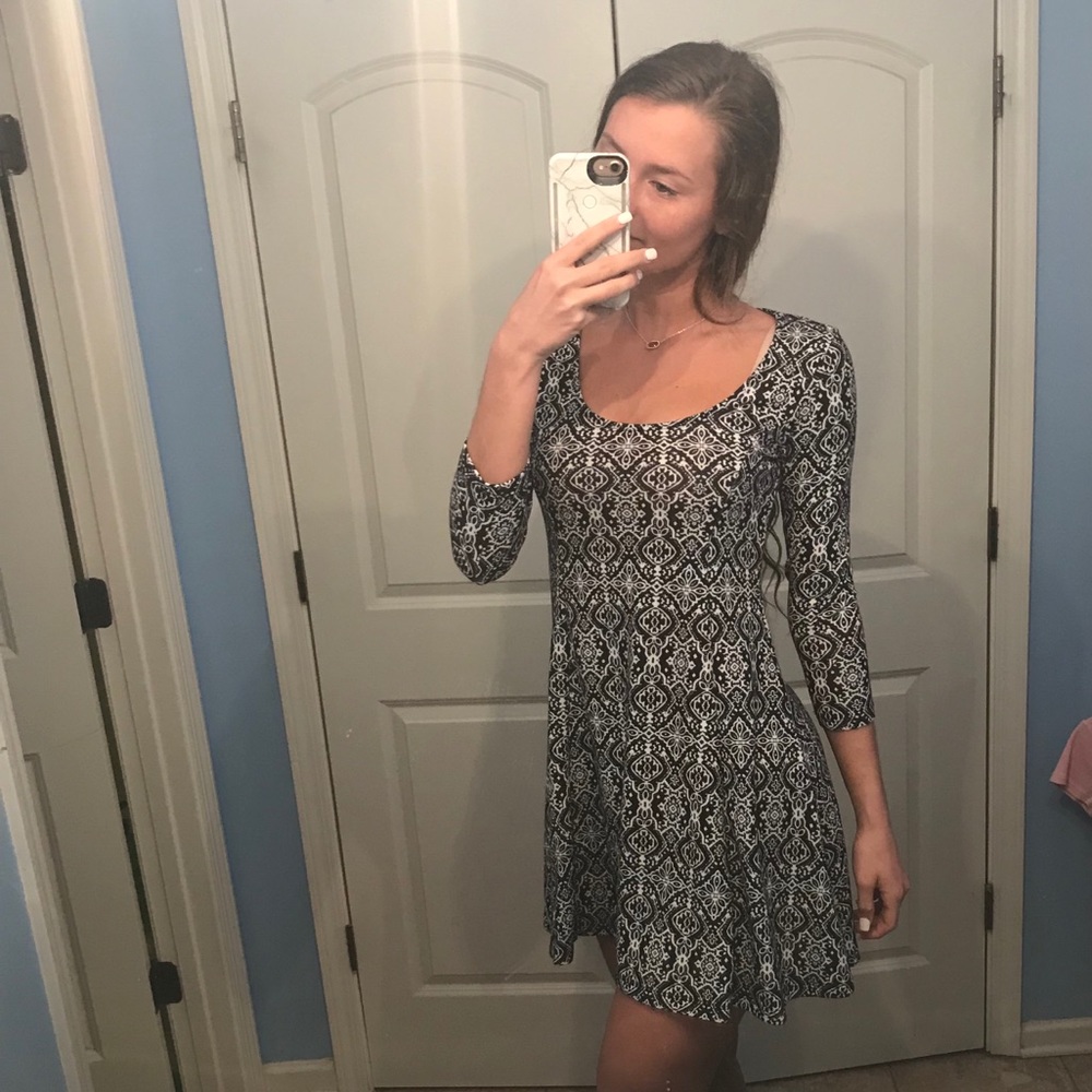 Patterned dress - Picture 3 of 3
